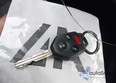 2018 Subaru Impreza 2.0I Premium из США, поврежденный, VIN 4S3GKAB68J3617887